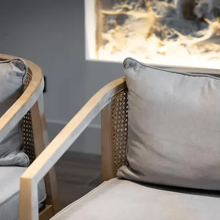 Luxury Marina Loft *